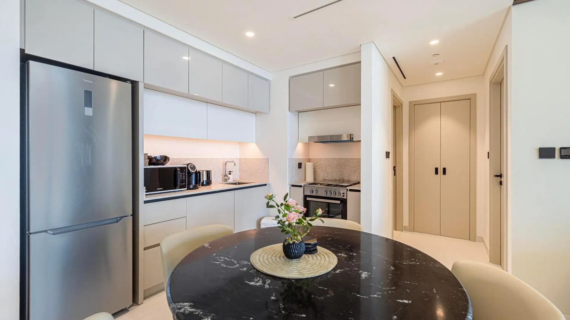 Premium Waterfront Luxury In Dubai Marina Apartment